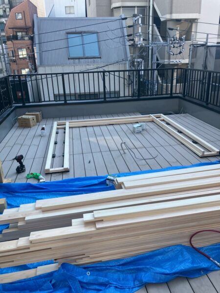 大阪市にて大工工事〈屋上ガーデンテーブル・チェア造作工事〉の施工前写真