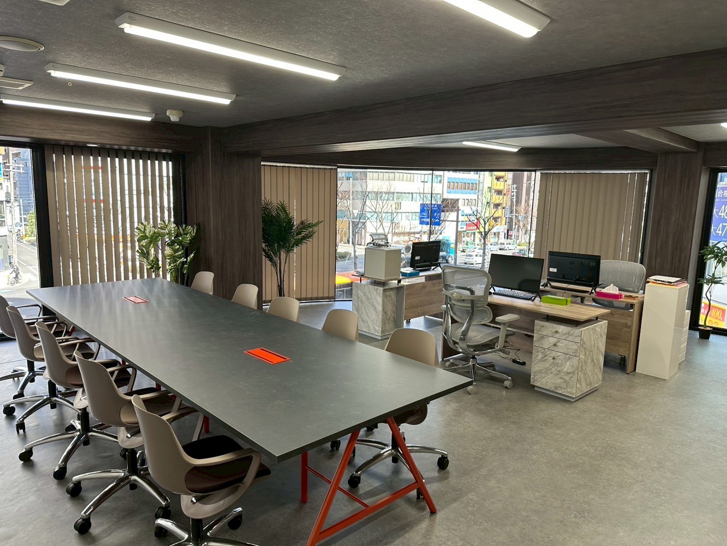 大阪市にて内装改修工事（オフィス仕様）の施工後写真